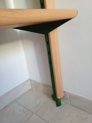 Estantería de tienda metálica y madera