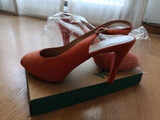Zapatos de tacón naranja talla 40