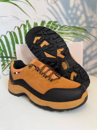 Zapatillas senderismo. Número 42