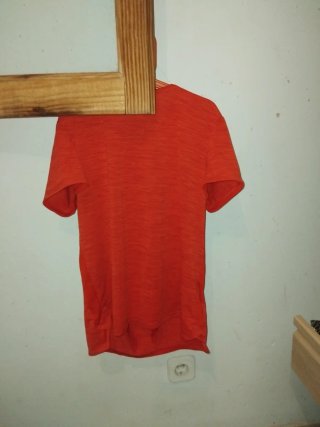 Camiseta roja talla 10 años