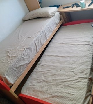 Cama compacta con 4 cajones(colchones incluidos)