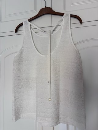 Camiseta blanca con brillos Stradivarius talla M
