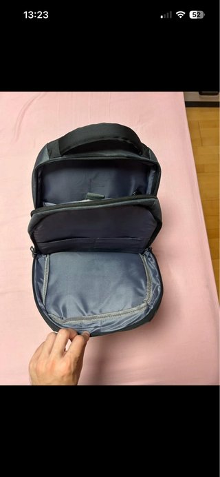 Mochila Pasiona gris con puerto USB