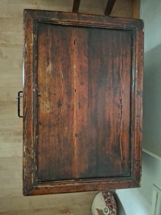 Baúl antiguo de madera