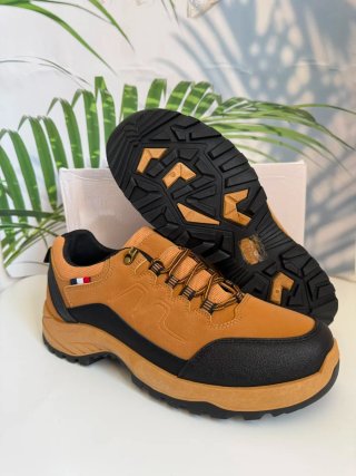 Zapatillas senderismo. Número 43