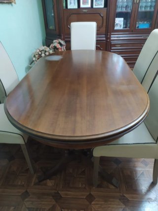 Mueble de salón antiguo. Regalo mesa y 6 sillas.