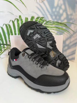 Zapatillas senderismo. Número 40