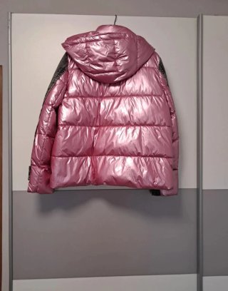 Abrigo plumas rosa y gris