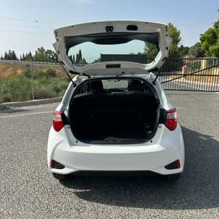 Toyota Yaris hibrido 2018