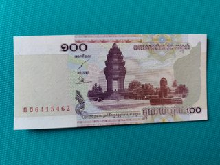 BILLETE DE CAMBOYA - 100 RIAL 2001
