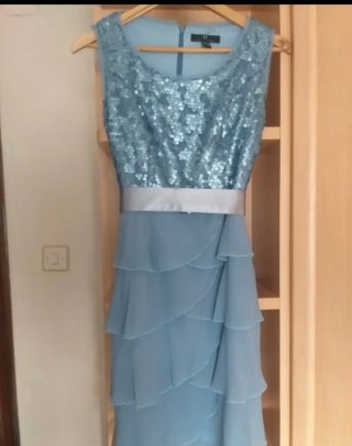 Vestido fiesta lentejuelas y volantes