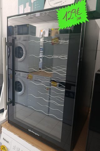 Vinoteca Cecotec Grand Sommelier 1200