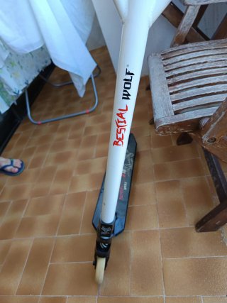 Patinete Bestial Wolf Booster B16