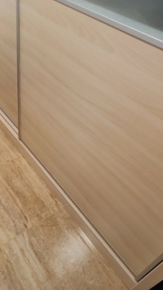 Armario puertas correderas madera y cristal