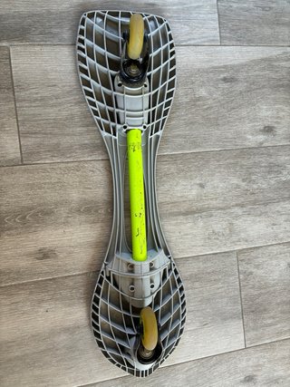Skate Decathlon 2 ruedas gris/amarillo