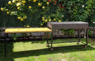 Barbacoa XXL con mesa auxiliar