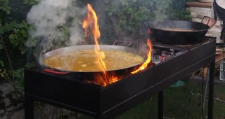 Barbacoa XXL con mesa auxiliar