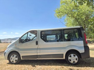 Opel Vivaro 2011