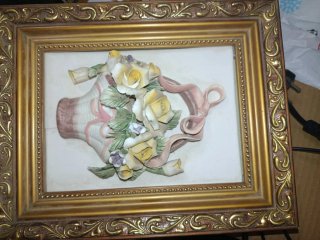 Cesta Flores Porcelana Marco Dorado