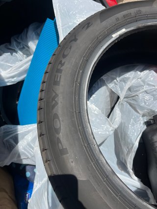 97% de vida. Dos Neumáticos Pirelli 205/55 R17.