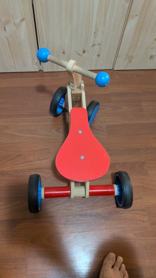 Correpasillos de madera con ruedas
