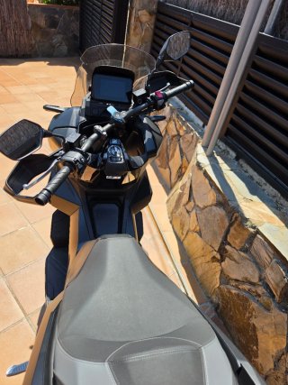 Honda ADV350 Maxi-Scooter Negra/Gris
