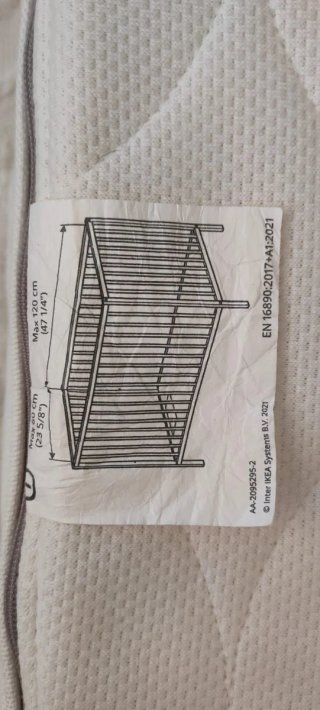 Cuna blanca + colchón + protectores