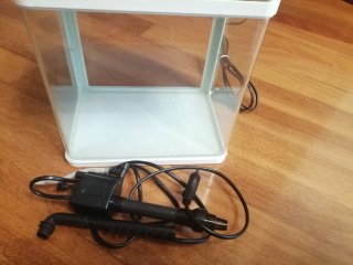 Acuario 7L Nobleza color blanco con bomba