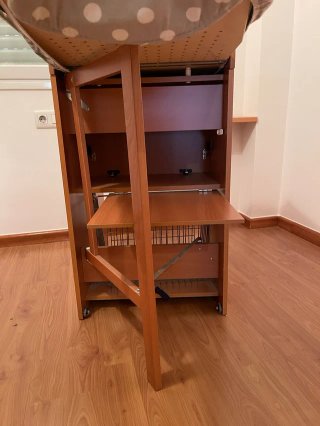 Mueble planchar con tabla plegable
