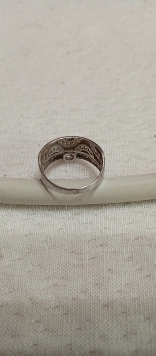 Anillo de plata con circonita