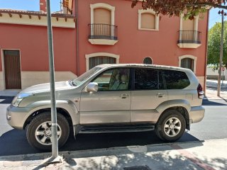 Toyota Land Cruiser 2004