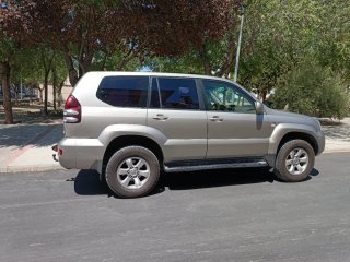 Toyota Land Cruiser 2004