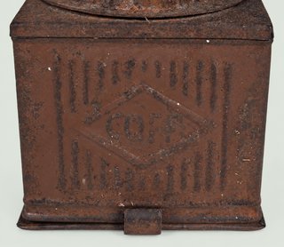 Antico macinacaffè in ferro primi '900