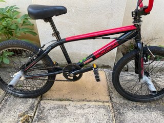 BMX Conor 20” con 4 pegs