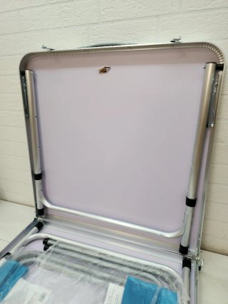 Mesa Plegable AKTIVE con 4 Sillas