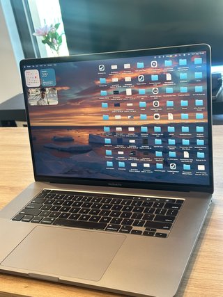 MacBook Pro 16 2019 i9 16GB 1TB SSD