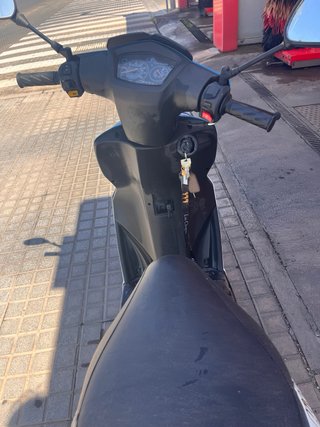 Peugeot 49cc Moped - Blue & White