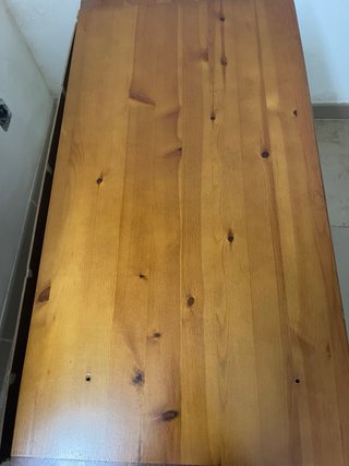 Mueble de pino macizo