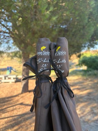 2 canne da pesca con mulinelli
