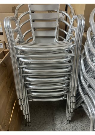 Sillas de aluminio apilables