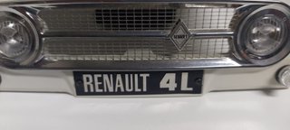 Frontal Renault 4L 1:8