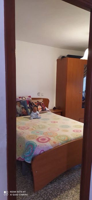 Casa, cueva sin arreglar y cochera con chimenea