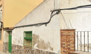 Casa a reformar, tejado derruido, se vende terreno