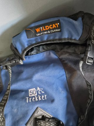 Mochila Trekking Wildcat 50L Azul/Negra