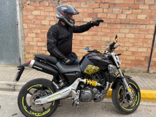 Yamaha MT-03 Negra y Amarilla