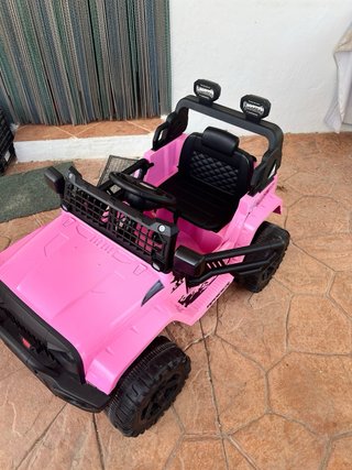 Coche eléctrico infantil rosa