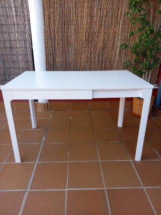 Mesa Ikea blanca madera maciza