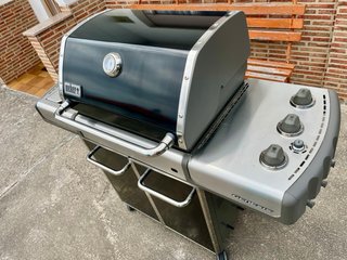 Barbacoa Weber Genesis Negra/Plateada