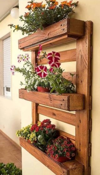 Jardinera de madera exterior