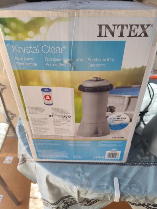 Se vende piscina nueva